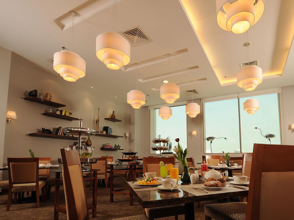 Fraser Suites Seef Bahrain Manama Ngoại thất bức ảnh The restaurant