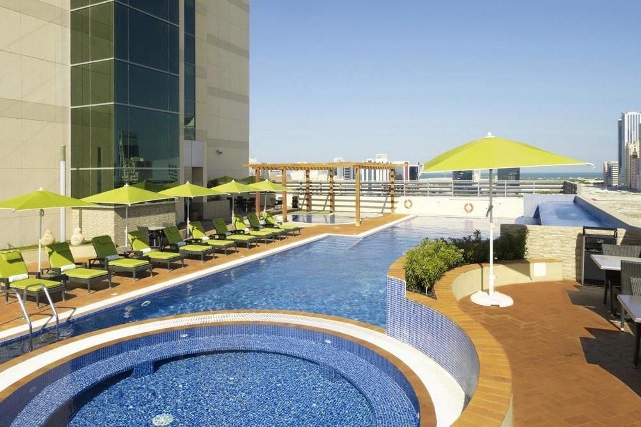 Fraser Suites Seef Bahrain Manama Ngoại thất bức ảnh Rooftop pool